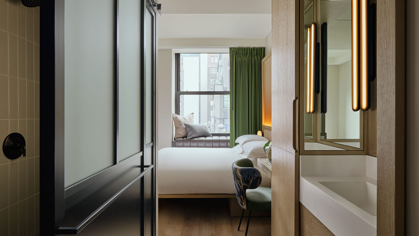 Kimpton Era guestroom