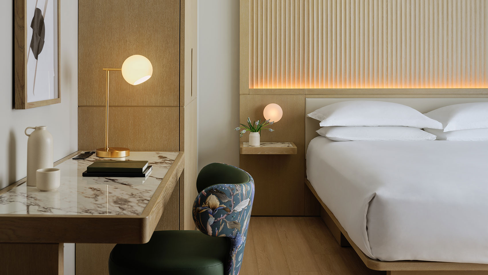 Kimpton Era guestroom